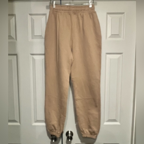 NEW WEWOREWHAT SOLID TAN SWEATPANTS - Picture 10 of 15